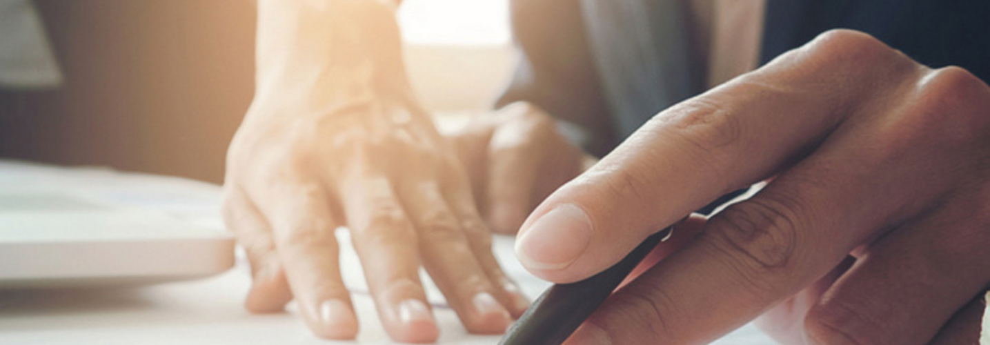 Image générique entreprises Personne travaillant dans une entreprise